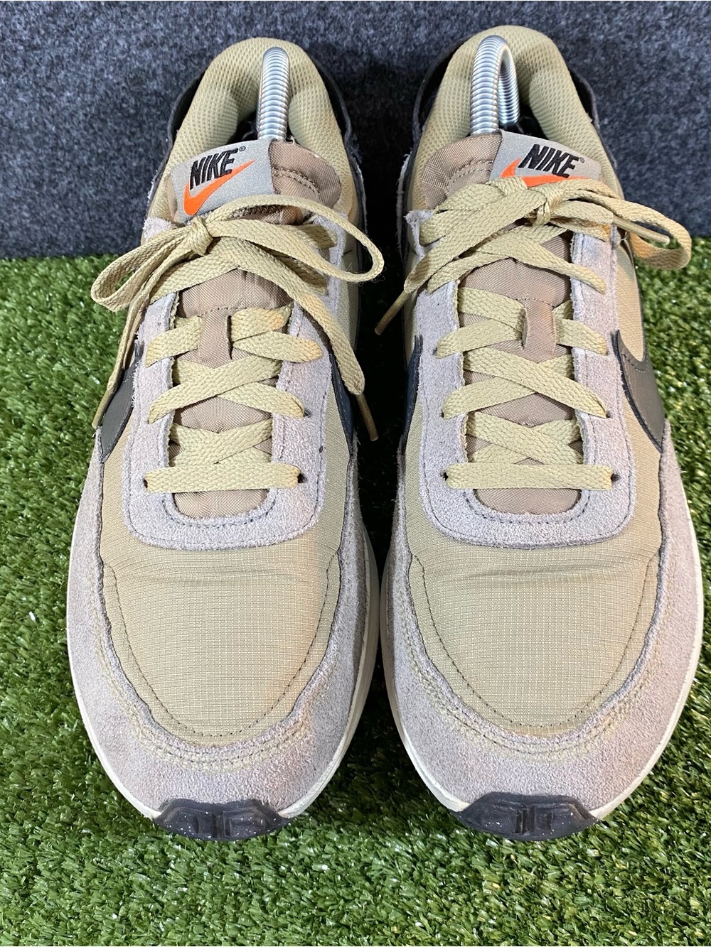 Nike Waffle Debut SE Running Shoes Men’s Size 9.5 Olive Green Grey FJ4196-200